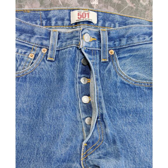 Levi's 501 Button Fly Jean Straight Leg Medium Wash Blue Denim Mens Size 32 x 30 - Picture 7 of 10